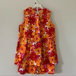 Like new short set. Beautiful colors.